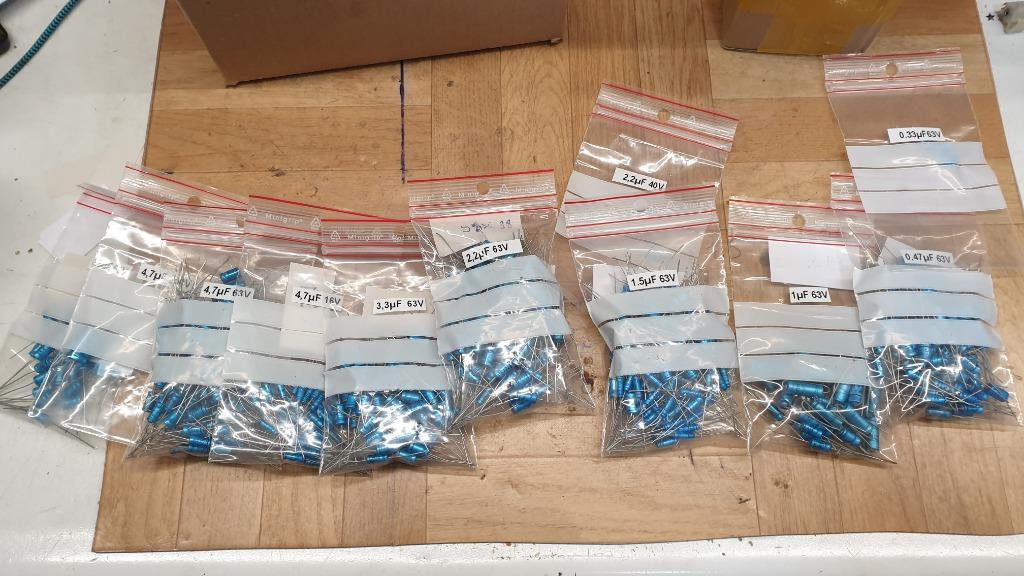 jw1286 vintage axiale condensatoren zie tabel op foto 2, Hobby en Vrije tijd, Elektronica-componenten, Ophalen of Verzenden, Nieuw