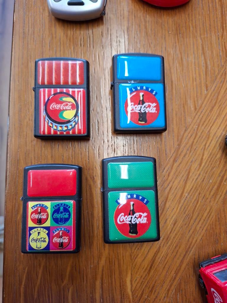 Zippo's van Coca Cola, Ophalen of Verzenden, Zo goed als nieuw, Aansteker