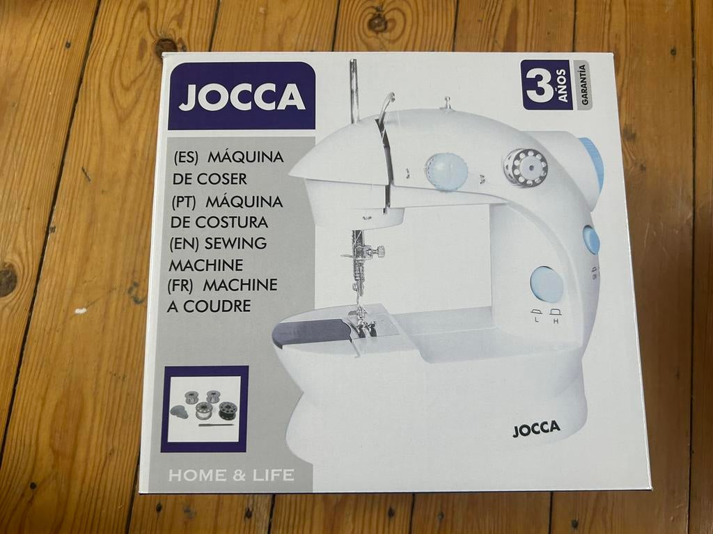 Nieuwe kleine naaimachine Jocca, Zo goed als nieuw