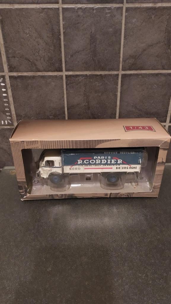 Camion Altaya-IXO Panhar Movic à Plateau Bâcher 1/43, Enlèvement ou Envoi, Neuf