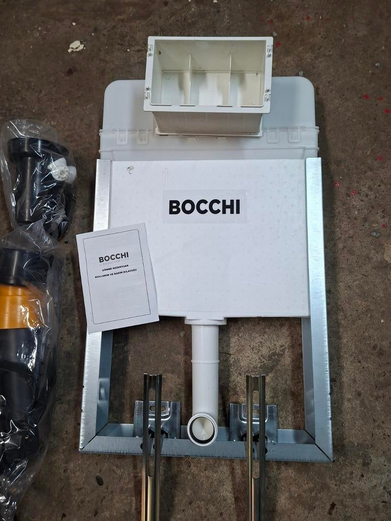 Inbouw hangtoilet unit bocchi, Doe-het-zelf en Bouw, Sanitair, Ophalen