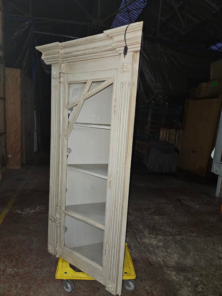 Meuble vitrine en bois, Enlèvement