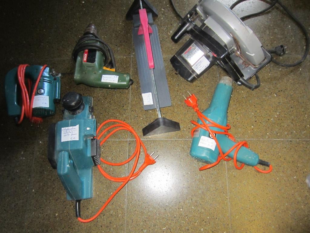 5 toestellen : Boor- zaag- en schuurmachines,tegelsnijder, Doe-het-zelf en Bouw, Gereedschap | Boormachines, Ophalen