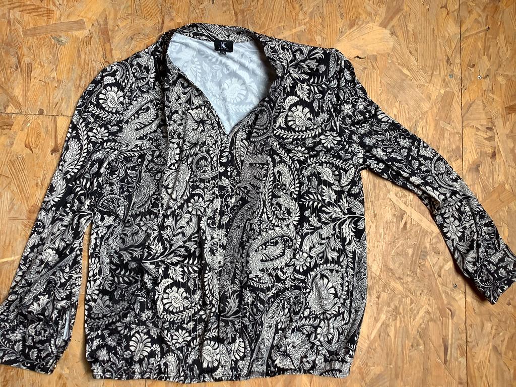 blouse K-design XL (42) met elastische band, Ophalen of Verzenden, Zo goed als nieuw, Maat 42/44 (L), Zwart