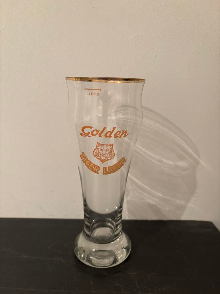 Oud emaille bierglas Golden Tiger Lager 0,33 L., Verzamelen, Ophalen of Verzenden, Zo goed als nieuw, Glas of Glazen, Overige merken