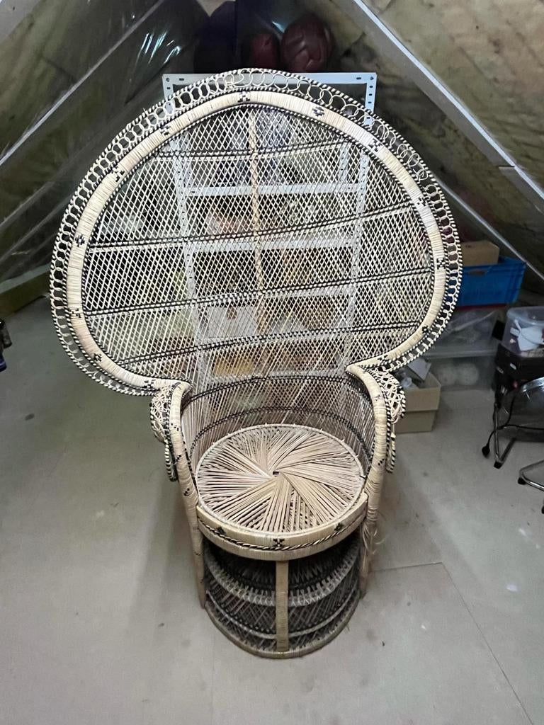 Fauteuil Emmanuelle, Comme neuf