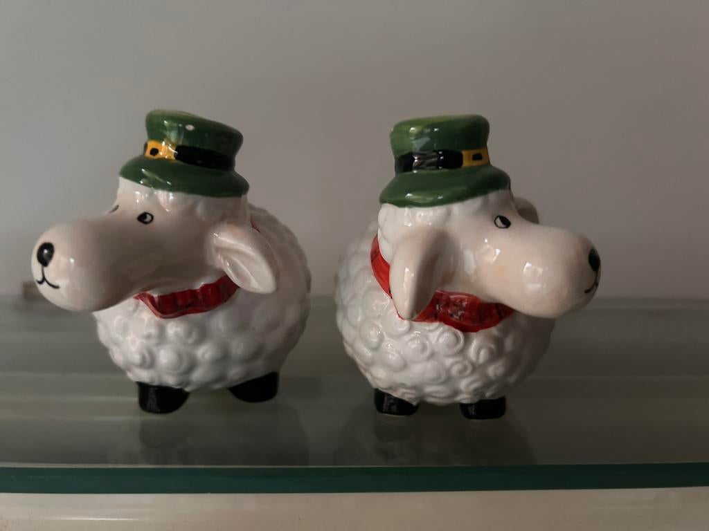 Zout- en pepervat schaapjes in kersttenue NIEUW, Diversen, Kerst, Ophalen, Nieuw