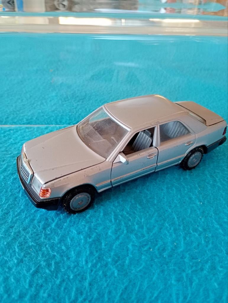 Mercedes W124, Hobby en Vrije tijd, Modelauto's | 1:43, Ophalen of Verzenden