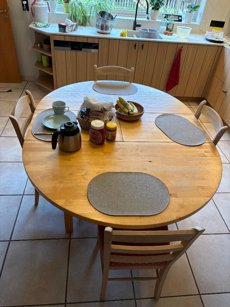 keukentafel-Ovale / ronde + 4 stoelen (uitschuifbaar), Huis en Inrichting, Ophalen, Gebruikt, 100 tot 150 cm, 150 tot 200 cm