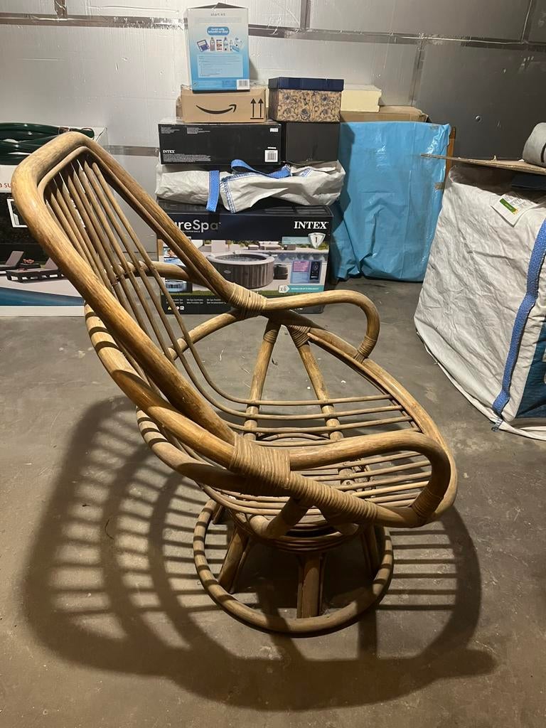 Ancienne chaise bois, Enlèvement