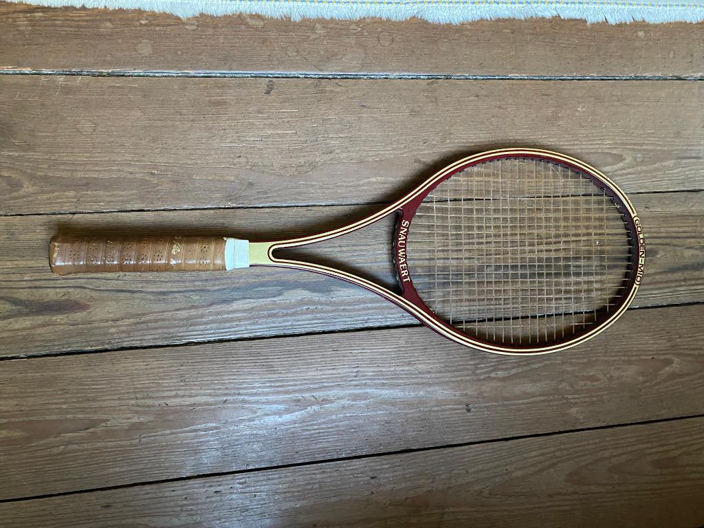 Vintage SNAUWAERT GOLDEN MID tennisracket met open keel, Sport en Fitness, Tennis, Ophalen of Verzenden, Gebruikt, Racket, Overige merken