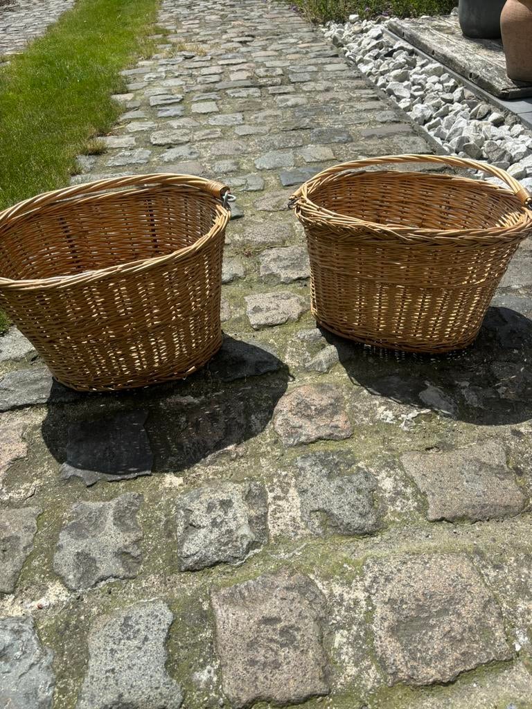 Rieten fietsmanden, Ophalen, Zo goed als nieuw