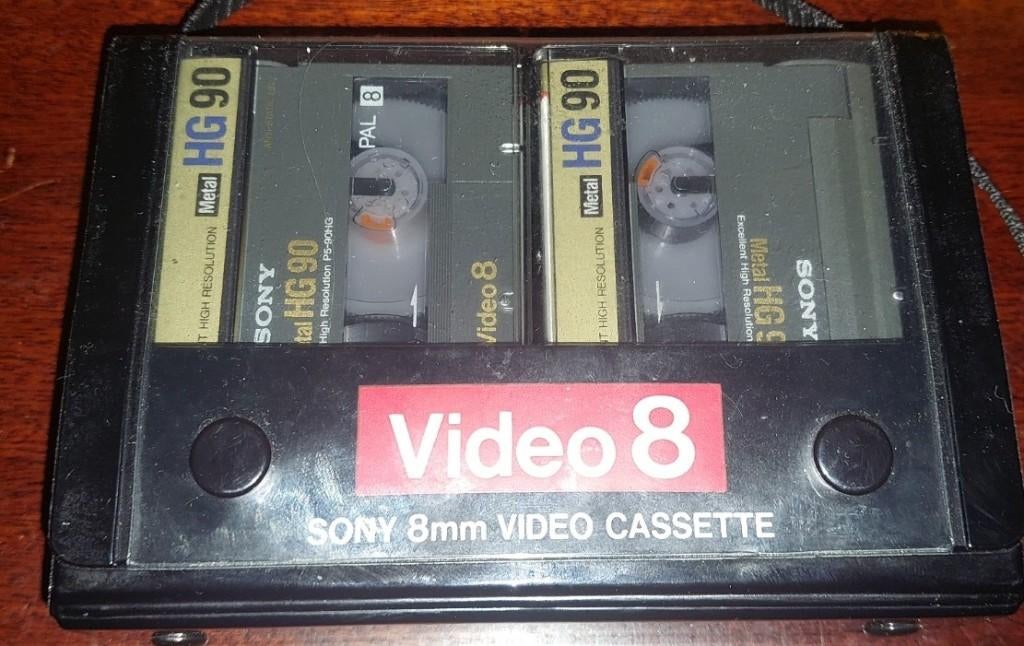 Cassettes Sony Video8 Hi8 Metal HG90 + dossier de rangement, Enlèvement ou Envoi, Neuf, Autres Marques