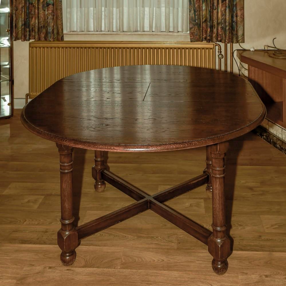 Engelse stijl tafel, Enlèvement