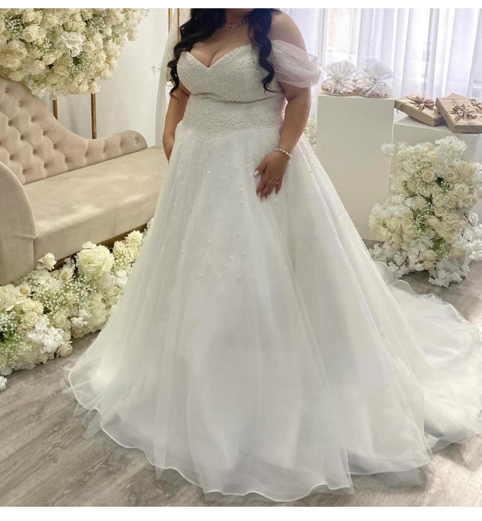 Robe de mariée grande taille, Ongi, Enlèvement ou Envoi, Porté
