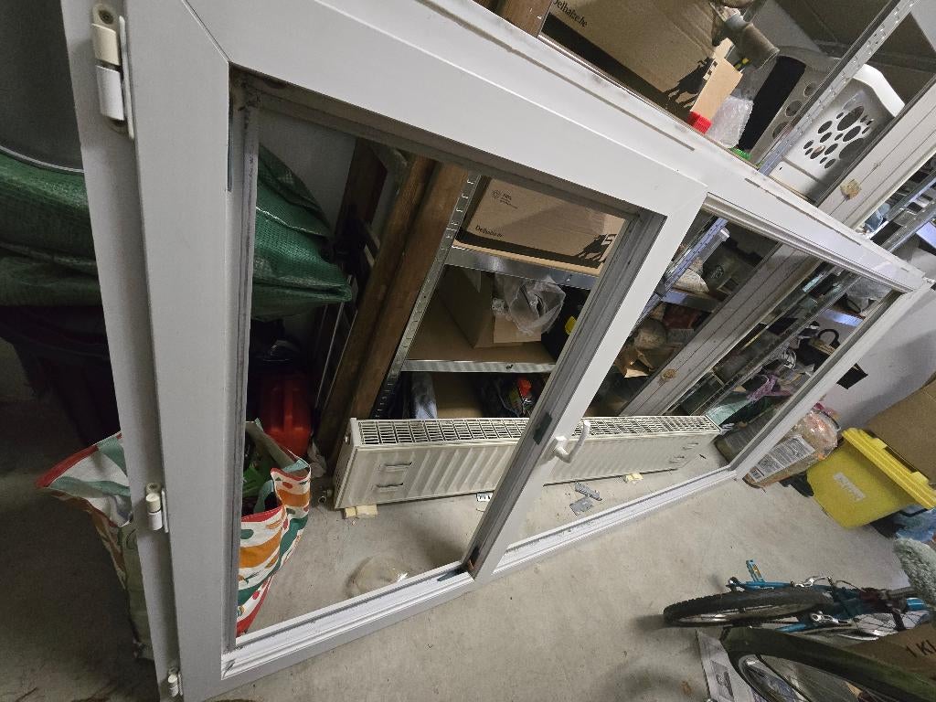 Cadre de fenêtre et rebord de fenêtre en PVC gratuits, Châssis de fenêtre, 75 à 150 cm, Synthétique, Enlèvement