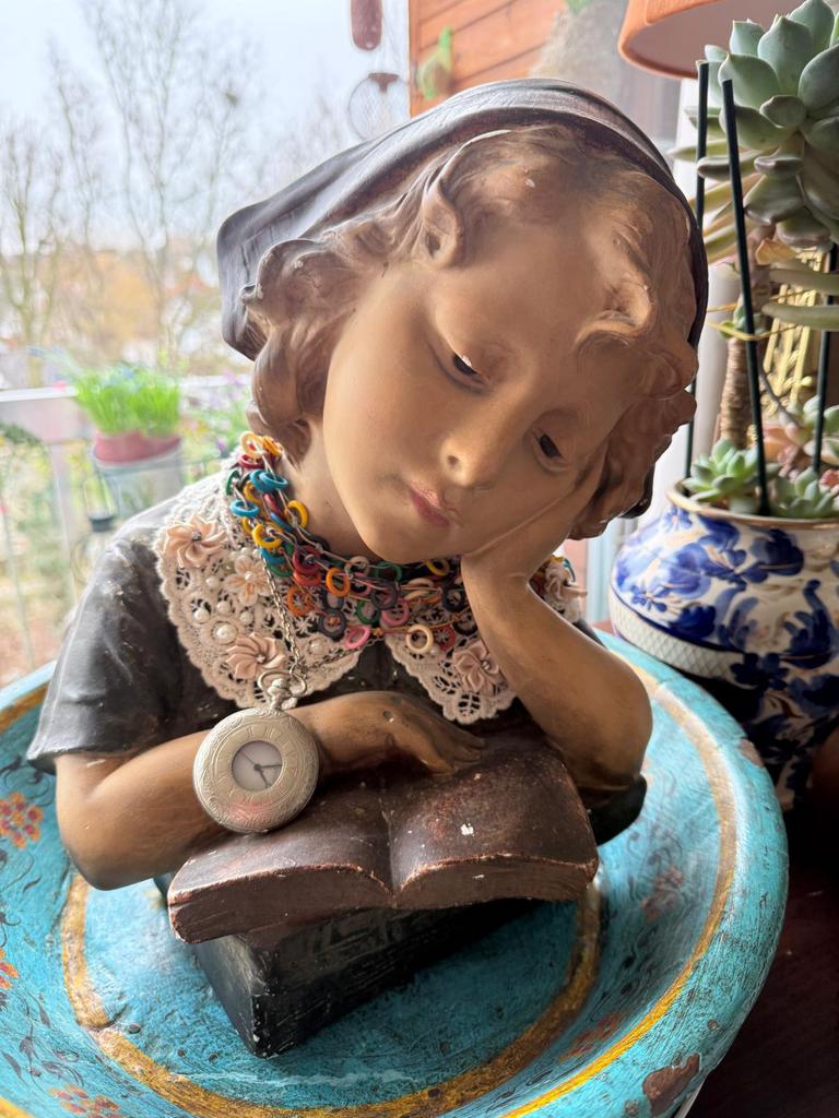 Buste de belle fille ancien en plâtre 1900, Antiquités & Art, Enlèvement ou Envoi