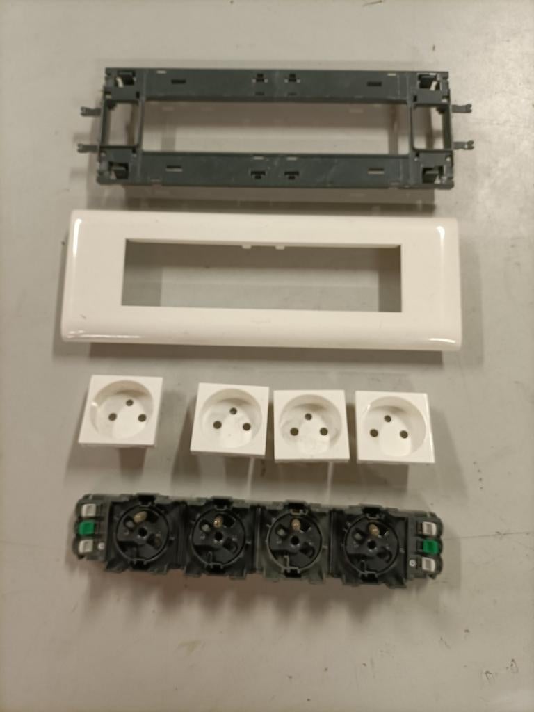 Stopcontacten DLP Legrand, Ophalen of Verzenden