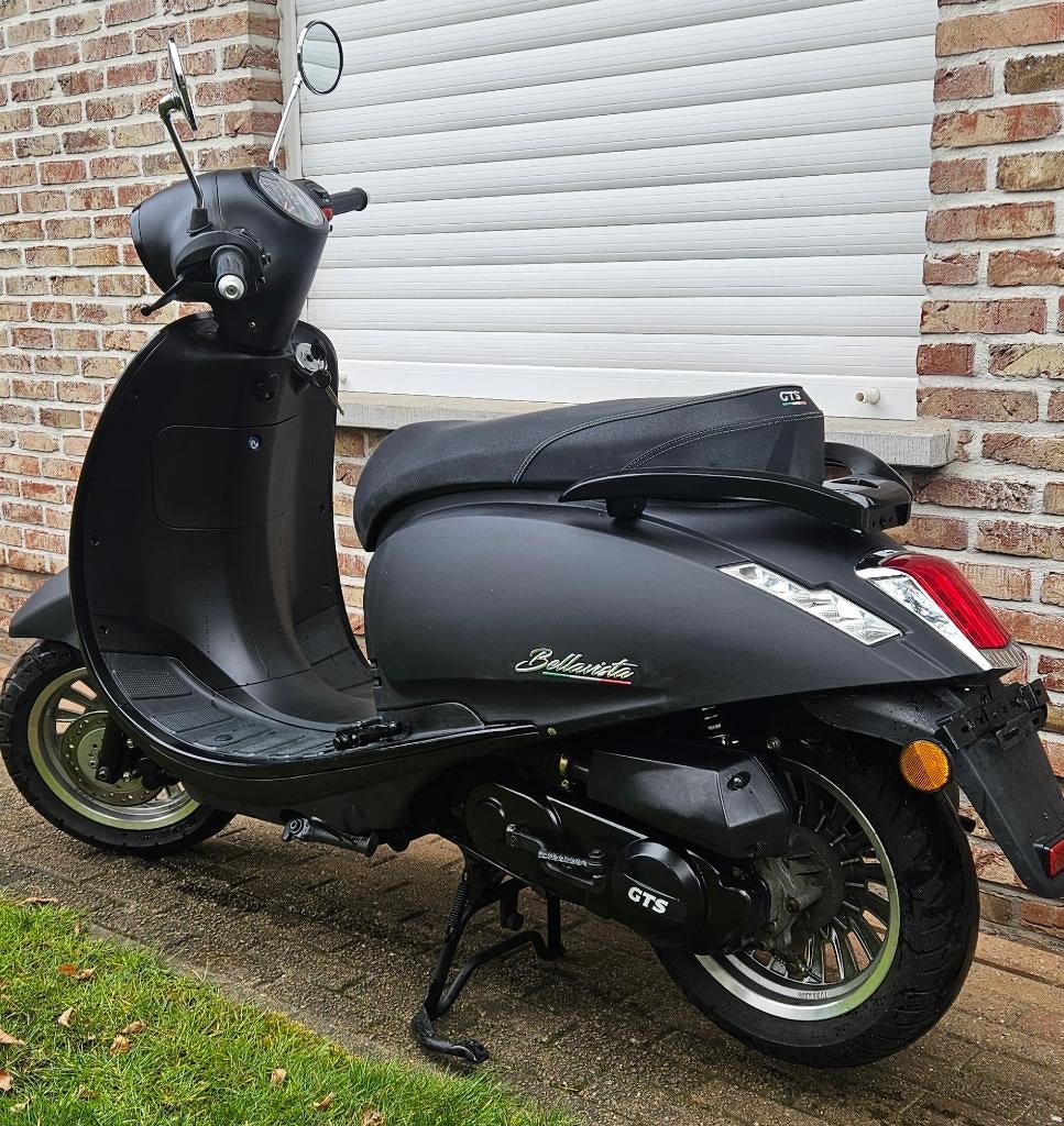 Pièces ou réparation de scooter GTS Bellavista 1886km, Vélos & Vélomoteurs, Enlèvement, Utilisé