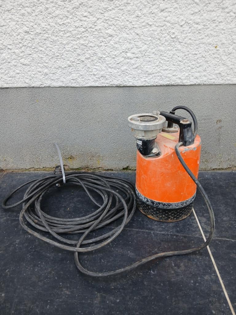 Te huur Vuilwaterpomp zonder vlotter met afvoerslang, Ophalen, Gebruikt, Elektrisch, Overige typen