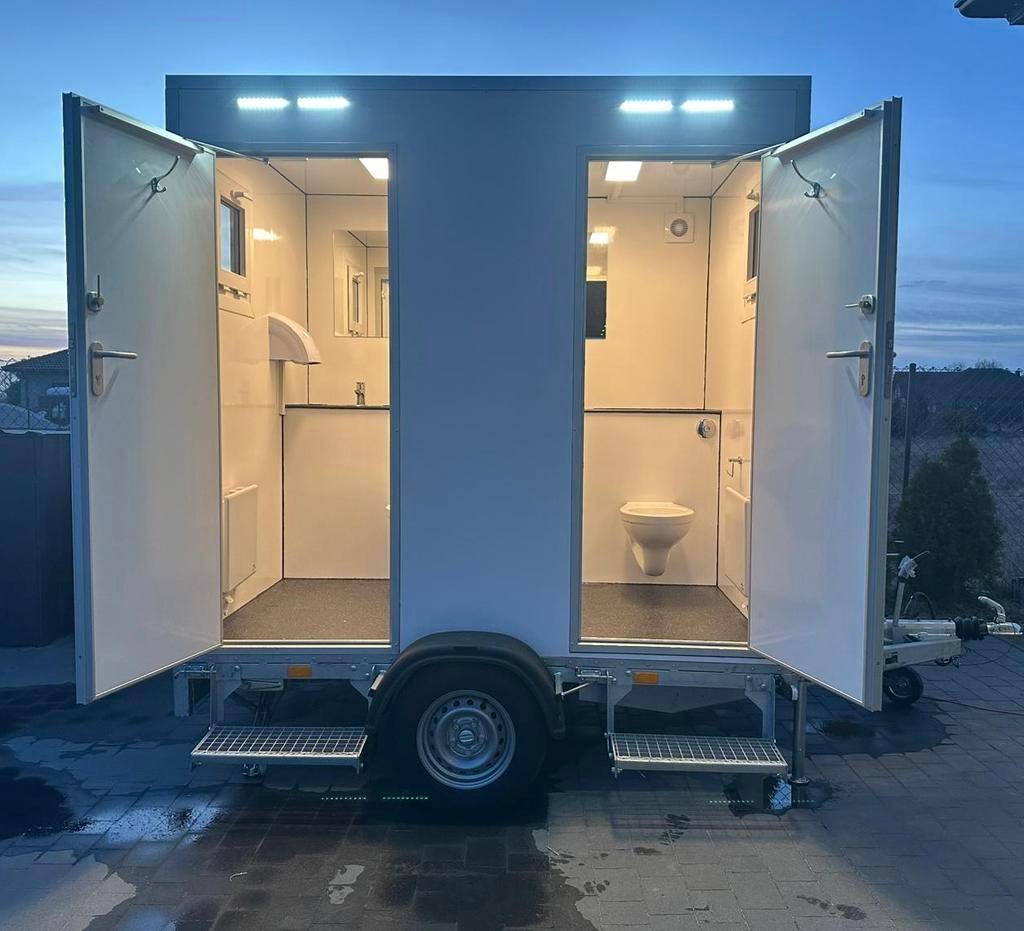 Te koop nieuwe toiletwagens 1-1 met vermalers € 12000 nieuw, Hobby & Loisirs créatifs, Articles de fête | Location, Comme neuf