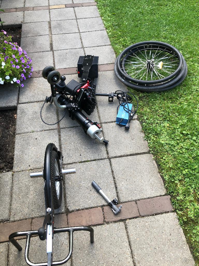 Système d'assistance en fauteuil roulant électrique Benoit, Divers, Chaises roulantes, Enlèvement ou Envoi, Utilisé