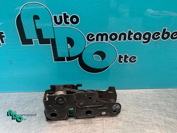 Mécanique de verrouillage capot d'un Seat Leon (Leon 05-), Autos : Pièces & Accessoires, -, 3 mois de garantie, Utilisé, -