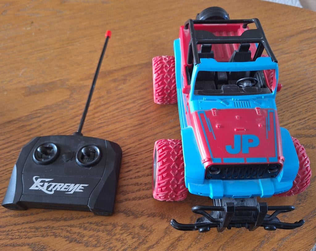 SUV contrôlable par télécommande, Enlèvement