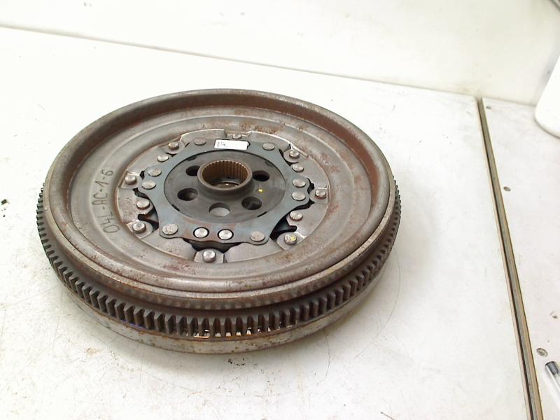 VLIEGWIEL DUBBELE MASSA Audi A3 Limousine (8VS / 8VM), Auto-onderdelen, Motor en Toebehoren, Audi, Gebruikt