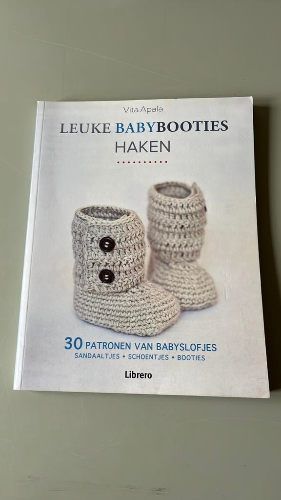 Leuke babybooties haken, Hobby en Vrije tijd, Ophalen of Verzenden, Zo goed als nieuw, Haken