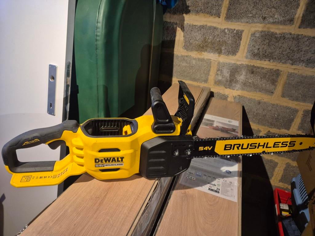Tronçonneuse dewalt, Jardin & Terrasse, Enlèvement, Comme neuf, Batterie, DeWalt