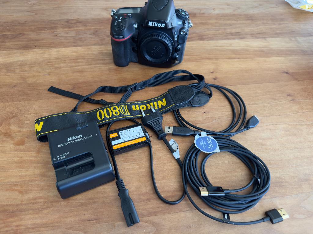 Nikon D800, AFS 24-70/2,8, SB-700 ++++, TV, Hi-fi & Vidéo, Appareils photo numériques, Enlèvement ou Envoi, 4 à 7 fois, 36 Mégapixel