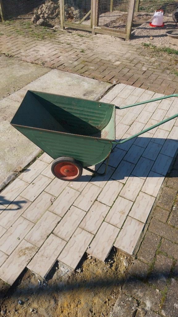 Brouette vintage verte, Enlèvement, Utilisé