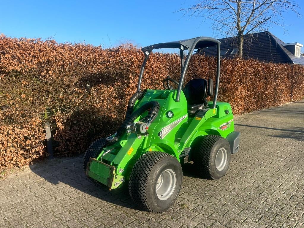 Avant 635i - Kniklader (bj2023), Ophalen, Graafmachine