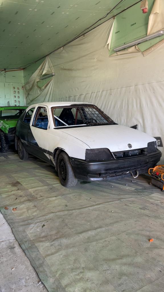 Opel Kadett E - 1600 avec arceau de sécurité, Autos : Pièces & Accessoires, Enlèvement, Opel