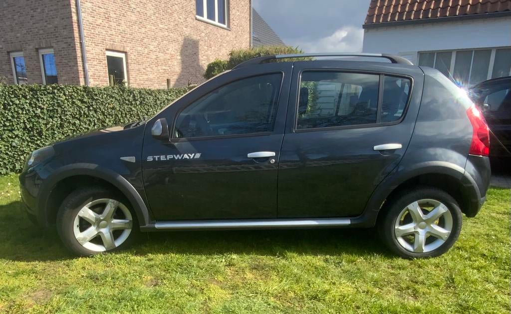 Dacia Sandero Stepway 1.5 dCi – 2010 – 159.500 km, Auto's, Dacia, Voorwielaandrijving, Stof, Zwart, 4 cilinders