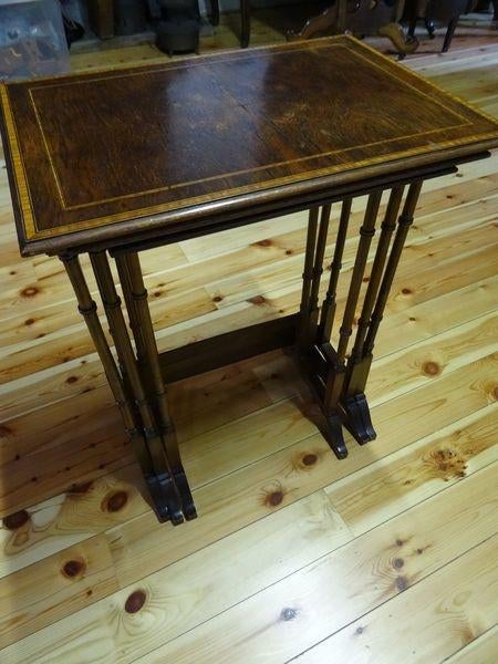 ⚠️ Tables gigognes antique., Antiquités & Art, Enlèvement