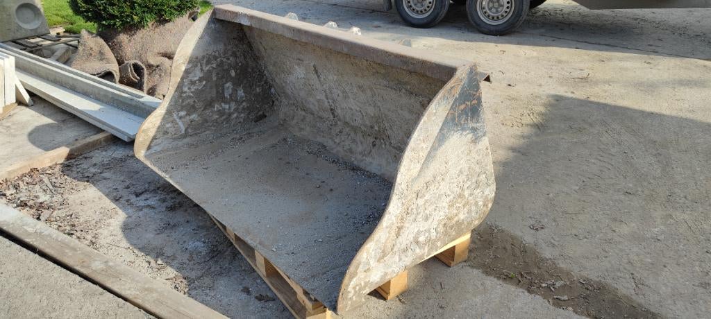 Grondbak kniklader, Ophalen