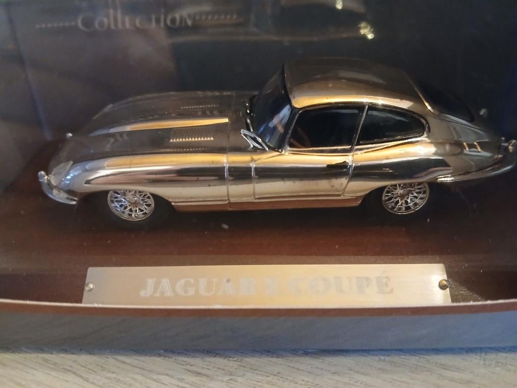 Jaguar E Coupé, Enlèvement ou Envoi