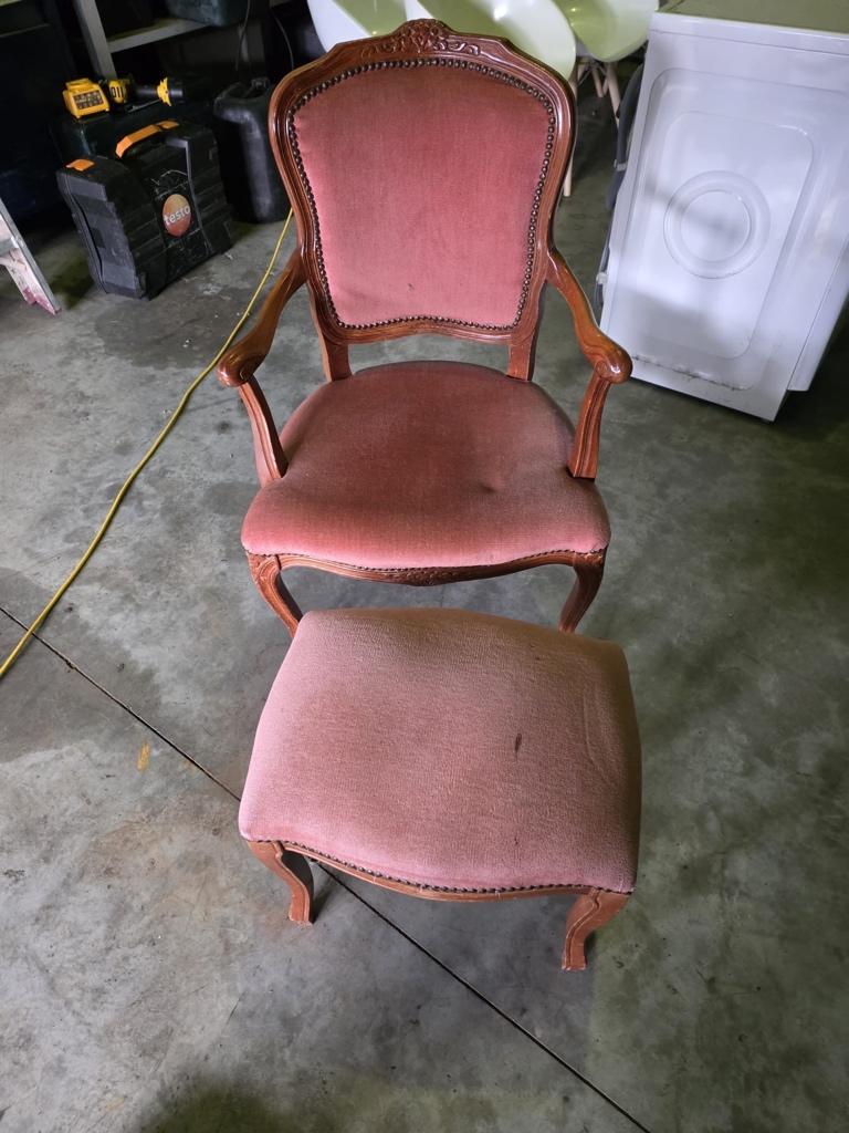 ZETEL/STOEL MET BANK, Ophalen