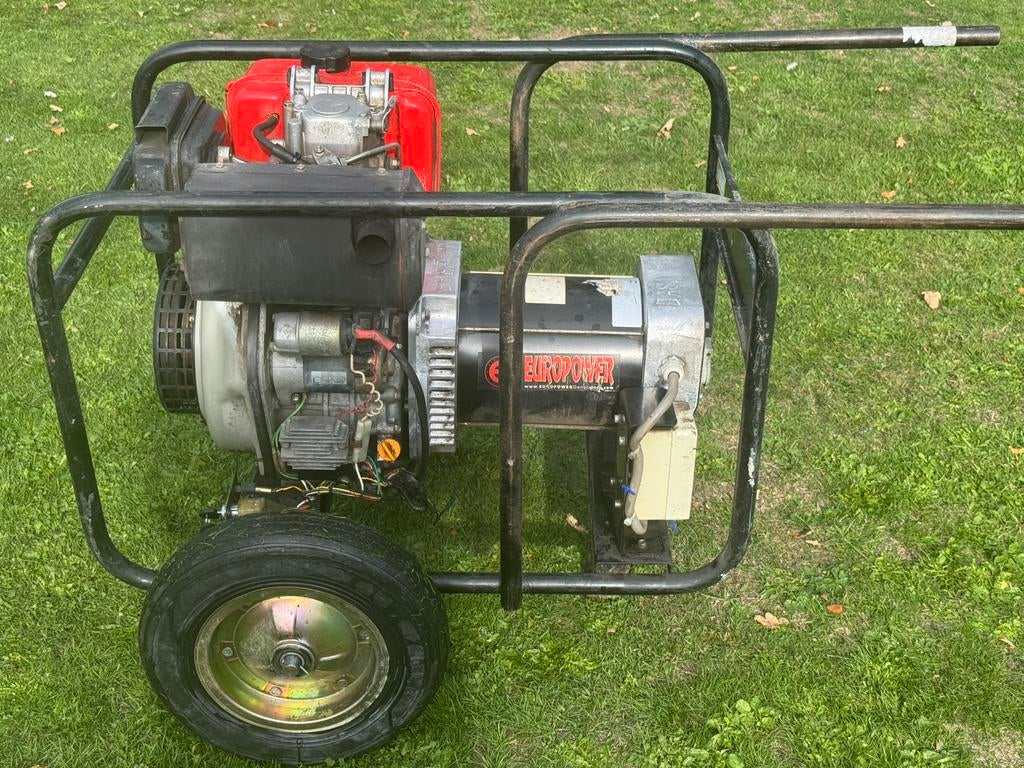 DIESEL GENERATOR, Doe-het-zelf en Bouw, Aggregaten, Ophalen, Zo goed als nieuw