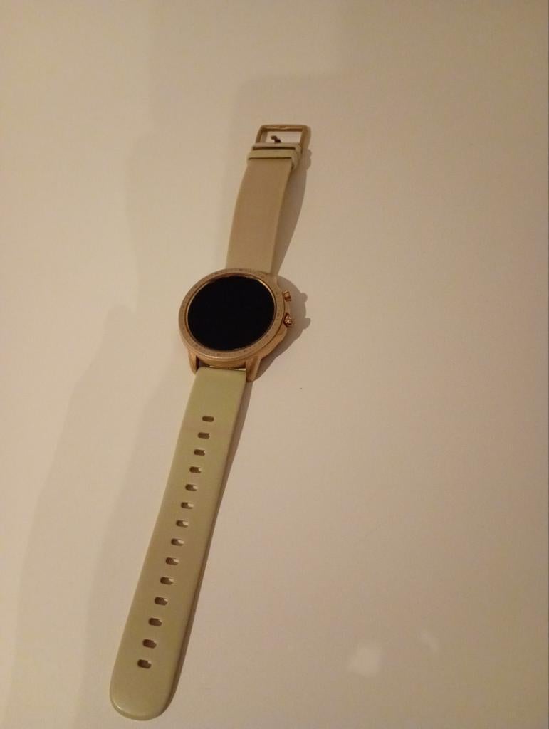 Smartwatch, Ophalen of Verzenden, Zo goed als nieuw, Afstand, Oozoo