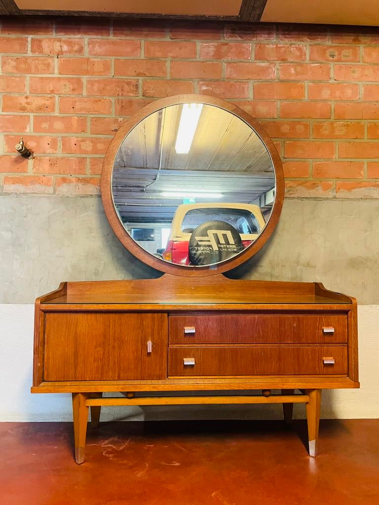 Mid‐Century Lowboard met Grote Ronde Spiegel – Jaren ’60, Huis en Inrichting, Kasten | Dressoirs, Ophalen, Gebruikt, 100 tot 150 cm
