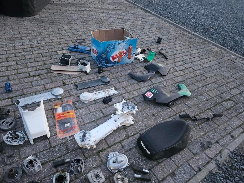 Honda wallaroo onderdelen, Motoren, Ophalen