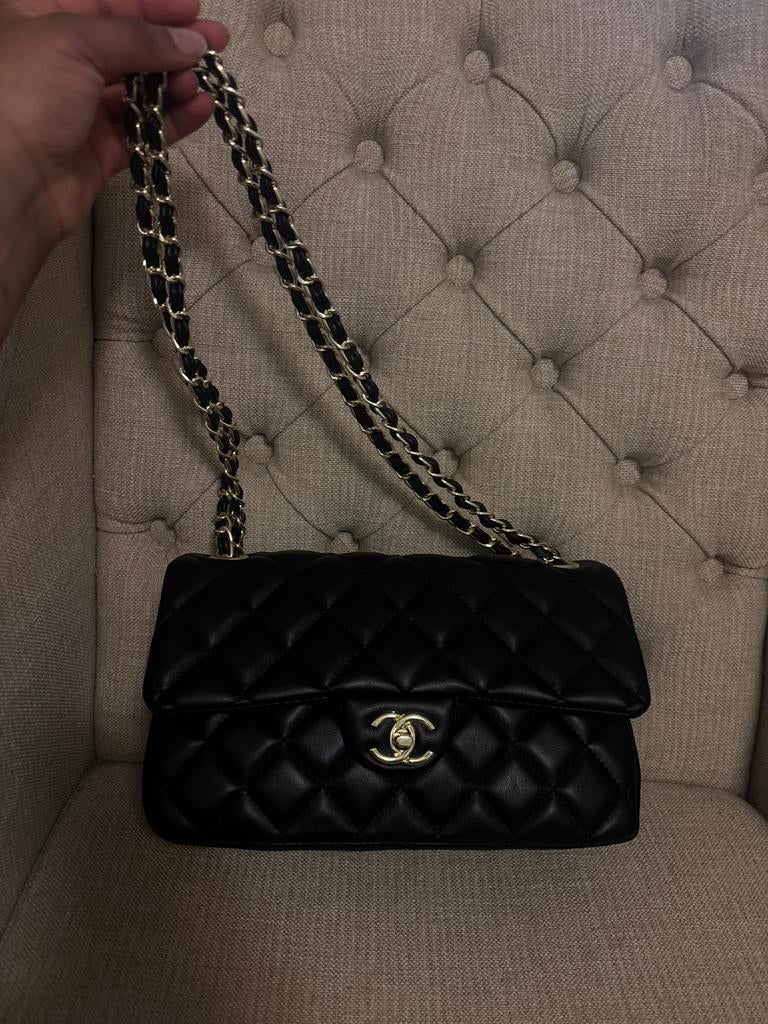 chanel bag, Handtassen en Accessoires, Tassen | Damestassen, Ophalen of Verzenden, Zo goed als nieuw, Zwart