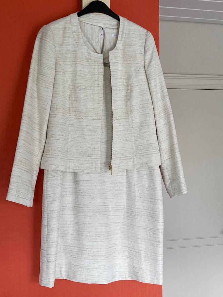 Heel mooie jurk met jasje ATMOS FASHION, maat 42. Zr. g. st., Kleding | Dames, Beige, Atmos fashion, Maat 42/44 (L), Ophalen of Verzenden