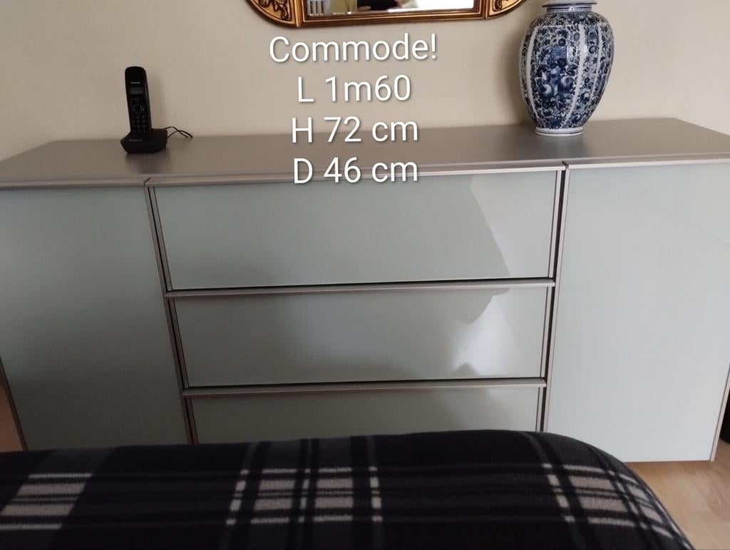 Mooie Nolte schuifdeurkast met bijpassende commode in perfec, Huis en Inrichting, Slaapkamer | Slaapbanken, Ophalen