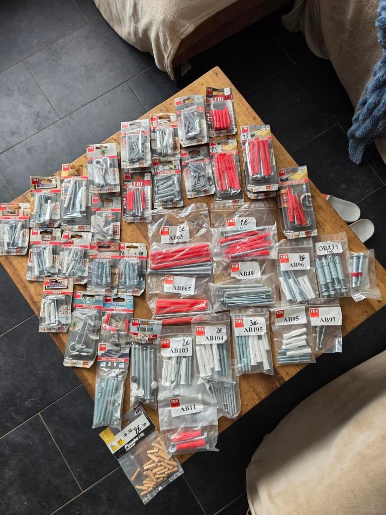 Lot de fixations, Enlèvement ou Envoi