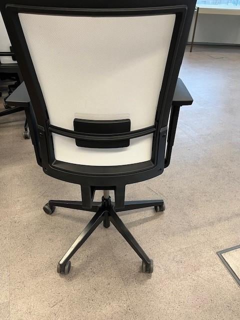 Chaise sur roulettes pour bureau professionnel, Enlèvement ou Envoi, Comme neuf