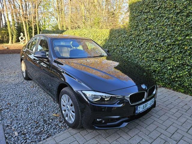 Bmw 318i   benzine   2015, Auto's, 100 kW, 4 deurs, Stof, Zwart